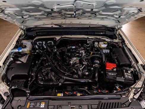 Used 2025 Ford Bronco Outer Banks image 30