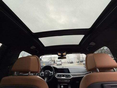 Used 2021 BMW X7 M50i image 54