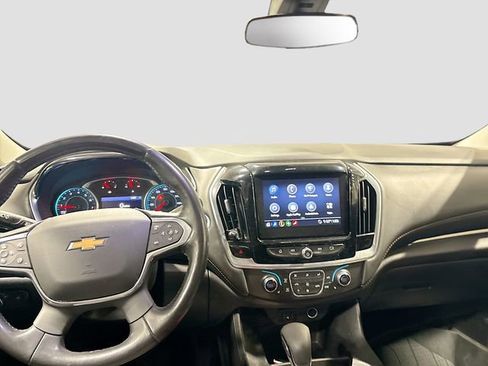 Used 2021 Chevrolet Traverse LT FWD image 23