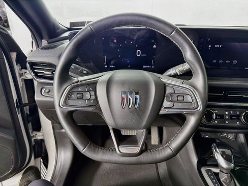 Used 2024 Buick Envista Sport Touring w/ Convenience I Package FWD image 3