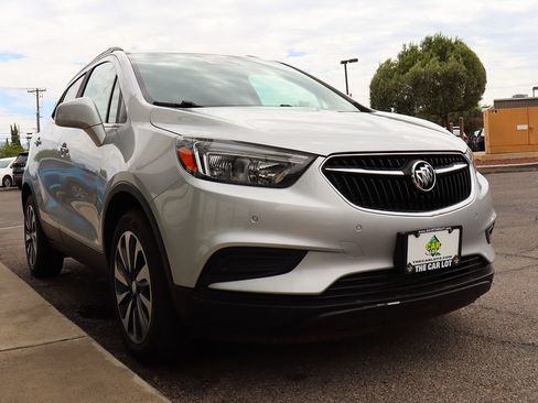 Used 2021 Buick Encore Preferred w/ Safety Package II FWD image 18