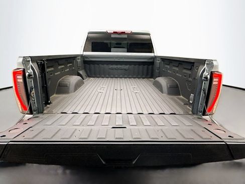 Used 2024 GMC Sierra 2500 AT4 w/ AT4 Premium Plus Package AWD/4WD image 29