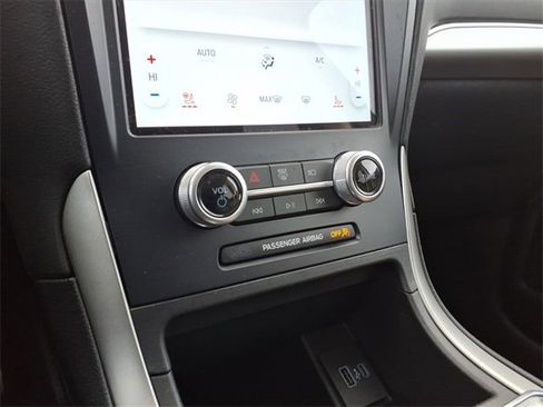 Certified 2022 Ford Edge SEL w/ Convenience Package image 20