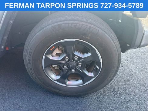 Used 2019 Jeep Wrangler Unlimited Sport S AWD/4WD image 3