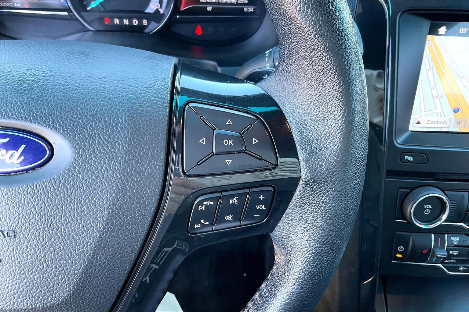 Used 2017 Ford Explorer XLT w/ Equipment Group 202A FWD image 20