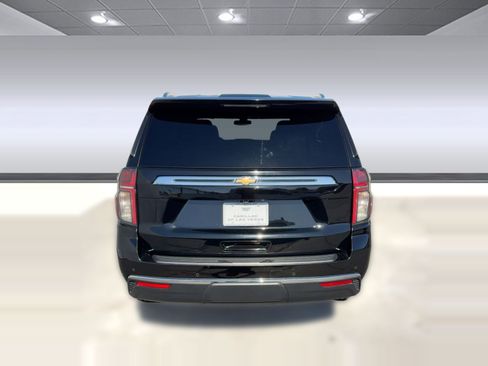 Used 2021 Chevrolet Suburban LT image 8