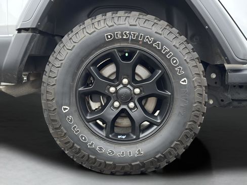 Used 2023 Jeep Wrangler Unlimited Sport image 32