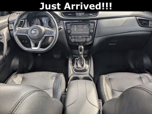 Used 2018 Nissan Rogue SL w/ Premium Package image 14