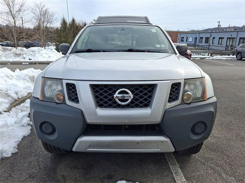 Used 2014 Nissan Xterra X image 2