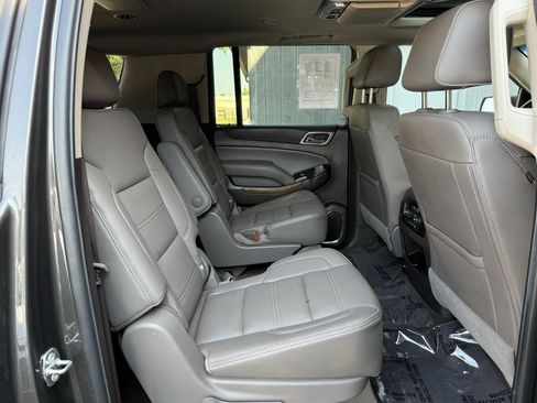 Used 2019 GMC Yukon XL Denali w/ Open Road Package image 29
