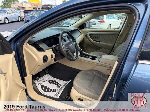 Used 2019 Ford Taurus SE FWD image 10