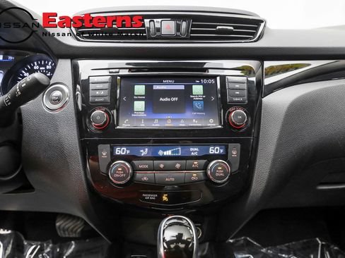 Used 2022 Nissan Rogue Sport SL w/ Premium Package image 32
