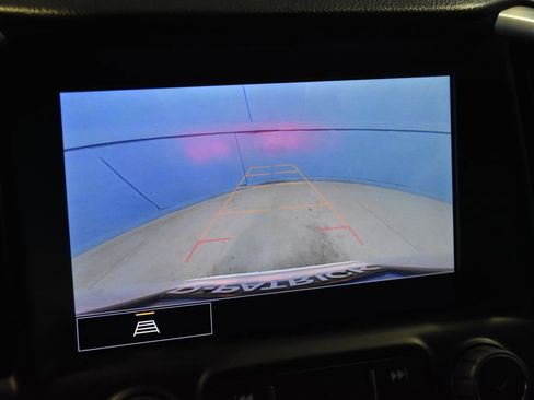 Used 2024 GMC Terrain SLT image 13