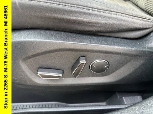 Used 2018 Ford Edge SEL AWD/4WD image 15