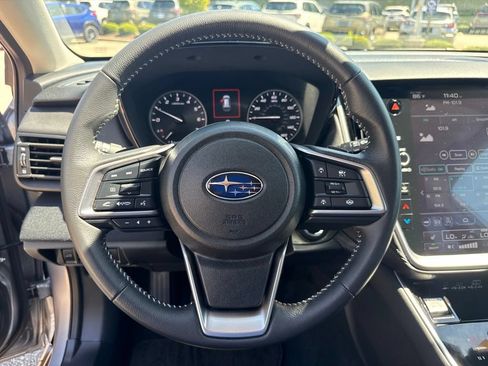 Used 2025 Subaru Outback Premium AWD/4WD image 10