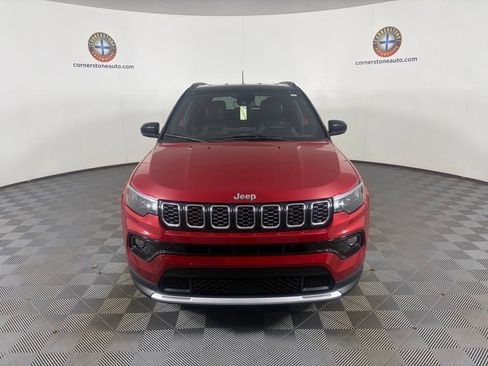 Used 2025 Jeep Compass Limited AWD/4WD image 16