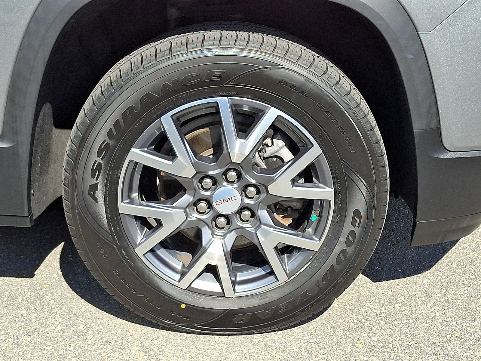 Certified 2023 GMC Acadia SLT w/ Preferred Package FWD image 8