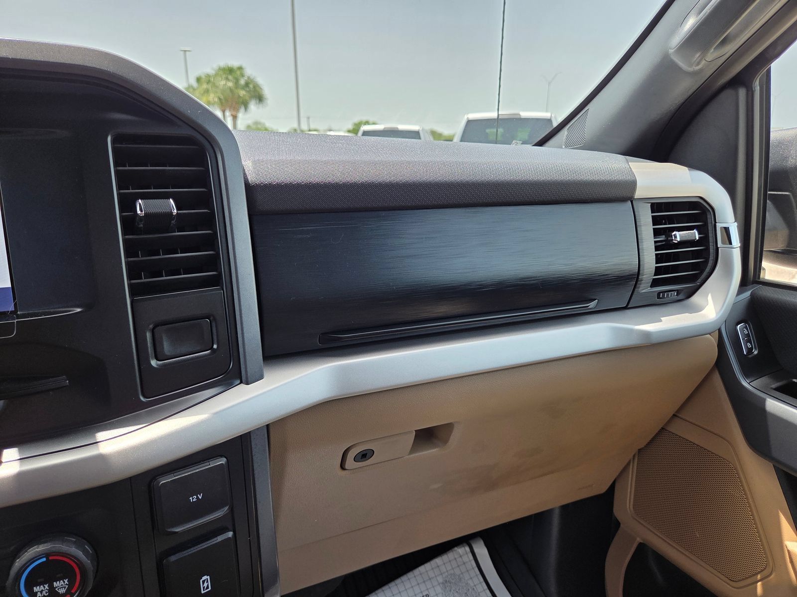 Used 2021 Ford F150 XLT AWD/4WD image 32