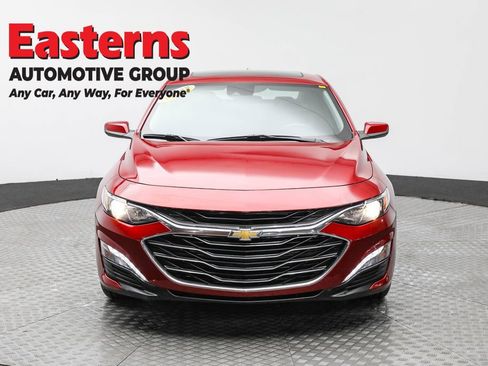 Used 2024 Chevrolet Malibu LT image 2