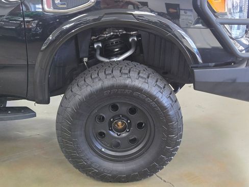 Used 2016 Nissan Titan PRO-4X w/ Pro-4x Convenience Package image 33