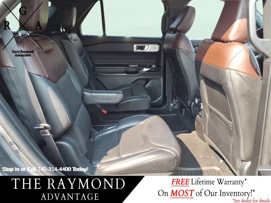 Used 2023 Ford Explorer Platinum w/ Technology Package AWD/4WD image 10