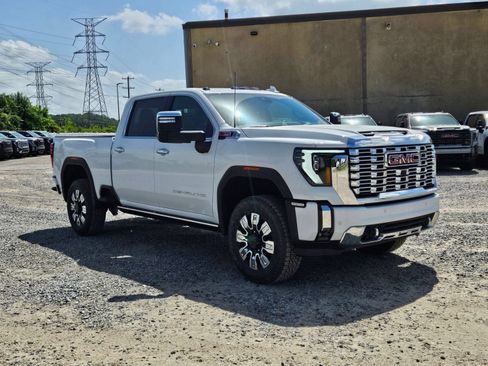 New 2026 GMC Sierra 2500 Denali w/ Denali Reserve Package AWD/4WD image 8