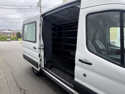 Used 2017 Ford Transit 250 250 3dr SWB Medium Roof Cargo image 25