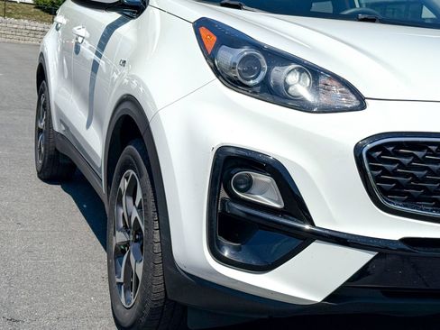 Certified 2021 Kia Sportage LX w/ LX AWD Popular Package image 4
