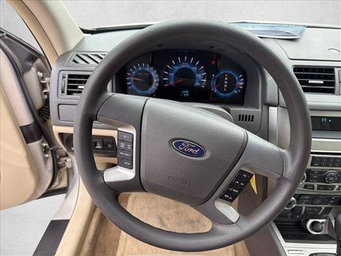 Used 2010 Ford Fusion SE FWD image 12