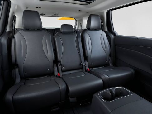 New 2026 Kia Carnival SX Prestige FWD image 16