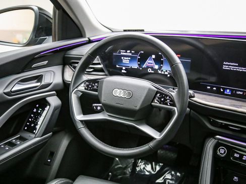 Certified 2025 Audi Q5 Premium Plus w/ Premium Plus AWD/4WD image 16