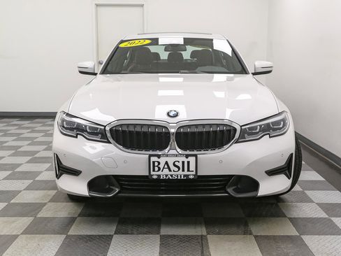 Used 2022 BMW 330i xDrive 330i xDrive w/ Convenience Package image 3