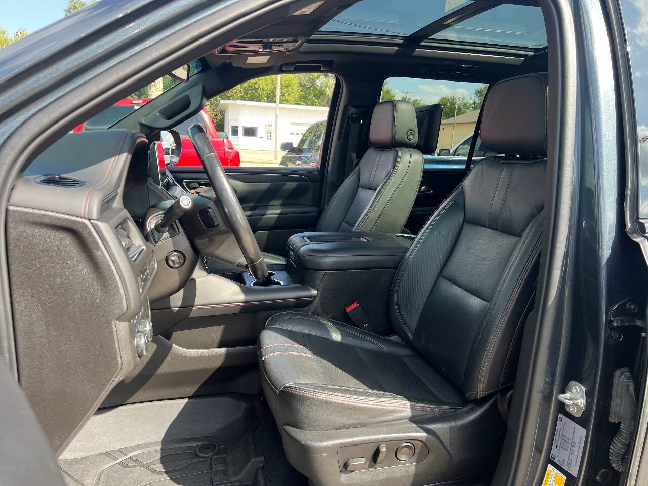 Used 2021 Chevrolet Tahoe RST w/ Luxury Package AWD/4WD image 10