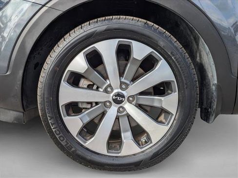 Used 2022 Kia Telluride S image 24