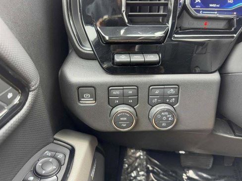 Used 2024 Chevrolet Silverado 1500 ZR2 w/ Technology Package AWD/4WD image 24