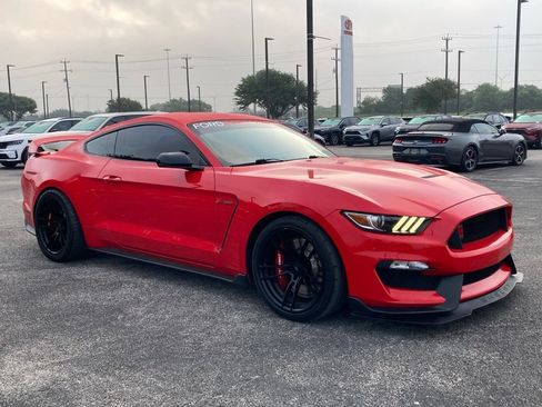 Used 2016 Ford Mustang Shelby GT350 w/ Technology Package RWD image 3