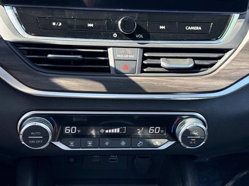 Used 2025 Nissan Altima 2.5 SV w/ SV Special Edition Package FWD image 7