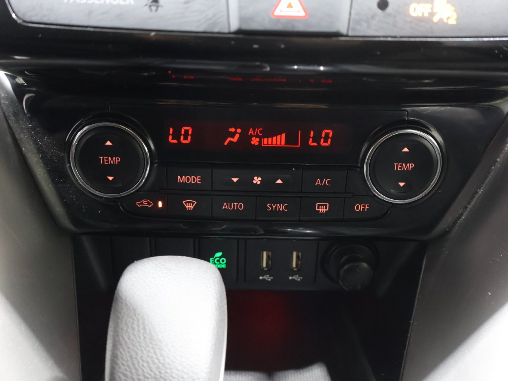 Used 2025 Mitsubishi Eclipse Cross SE AWD/4WD image 32