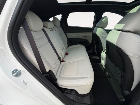 Used 2025 Hyundai Tucson Limited AWD/4WD image 23