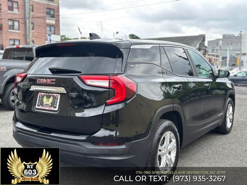 Used 2024 GMC Terrain SLE FWD image 6