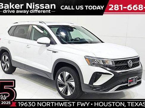 Used 2024 Volkswagen Taos SE AWD/4WD image 1