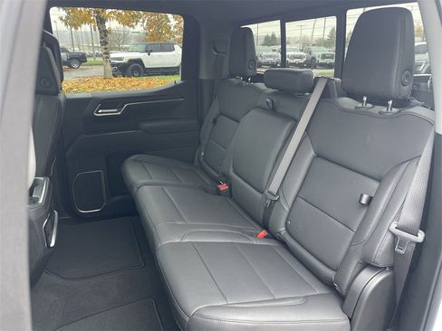 New 2026 GMC Sierra 1500 SLT image 26