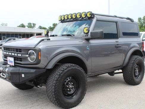 Used 2021 Ford Bronco Black Diamond AWD/4WD image 2