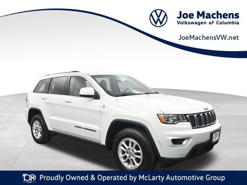 Used 2019 Jeep Grand Cherokee Laredo AWD/4WD image 1