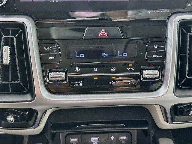 Used 2023 Kia Sorento EX AWD/4WD image 14