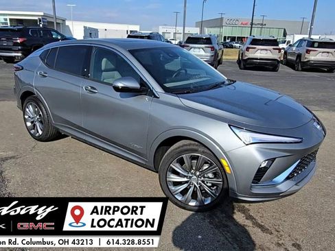 New 2026 Buick Envista Avenir image 2