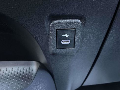 Used 2025 Toyota Corolla SE FWD image 37