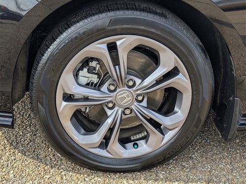 Certified 2024 Honda Accord EX-L image 9