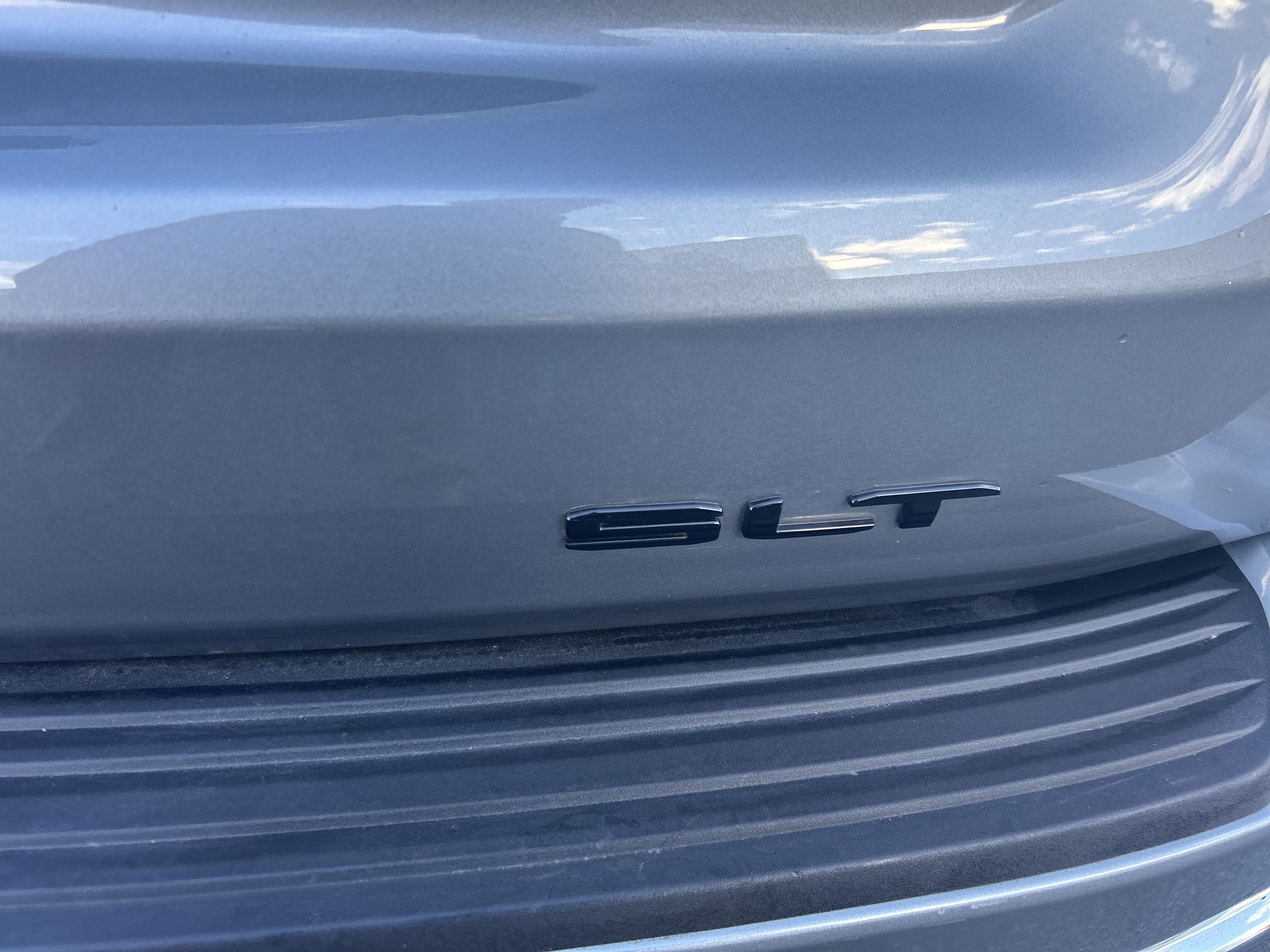 Used 2023 GMC Yukon XL SLT w/ SLT Luxury Package AWD/4WD image 11