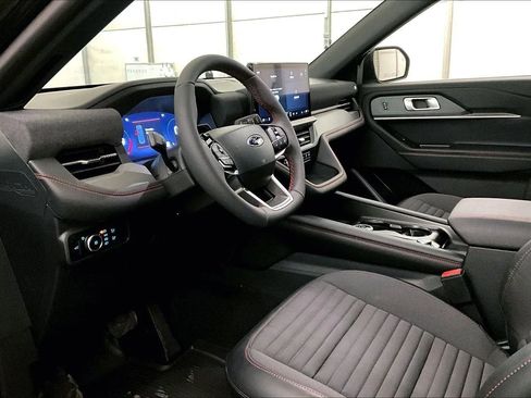 New 2026 Ford Explorer ST-Line w/ ST-Line Street Pack image 12